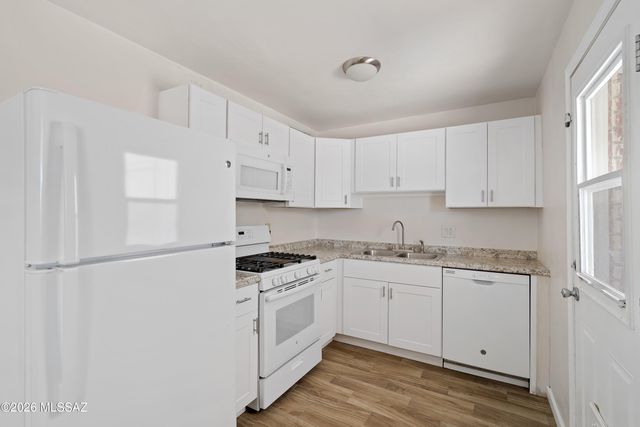 5859 E 33rd, Tucson, AZ 85711