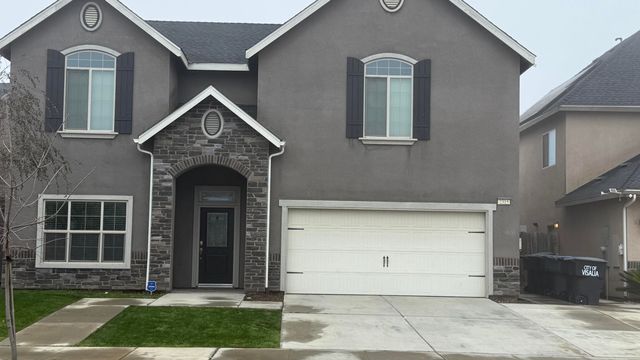 2315 N Elm Street, Visalia, CA 93291