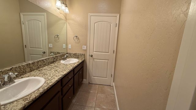 2315 N Elm Street, Visalia, CA 93291