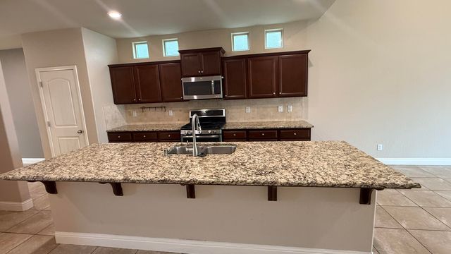 2315 N Elm Street, Visalia, CA 93291