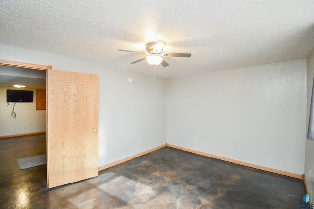 26122 Canary Dr Drive, Sioux Falls, SD 57107