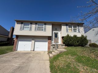 1492 Kingsbury Drive, Forest Park, OH 45240