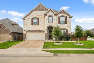 352 Long Meadow Way, Lewisville, TX 75056