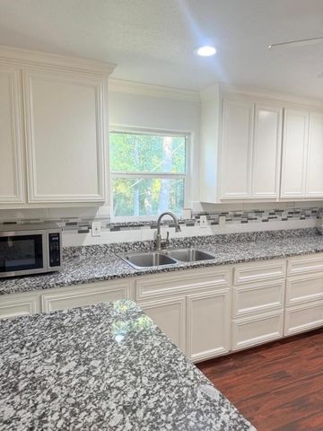 304 Jill Street, Conroe, TX 77303