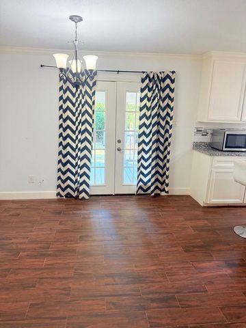 304 Jill Street, Conroe, TX 77303