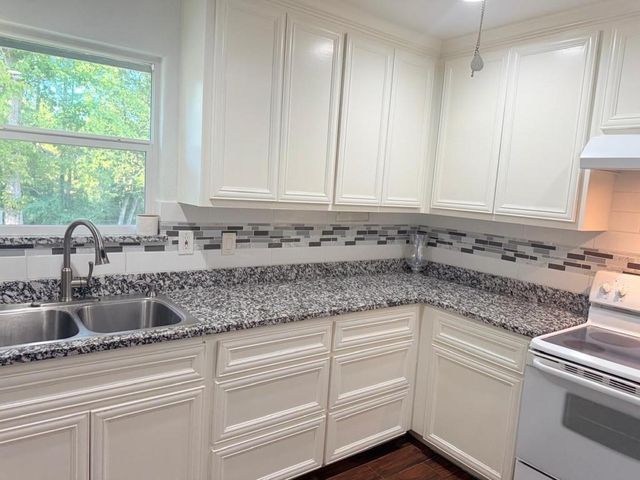 304 Jill Street, Conroe, TX 77303