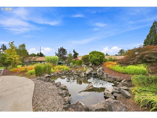 15100 Sw CROWN Dr 1, King City, OR 97224