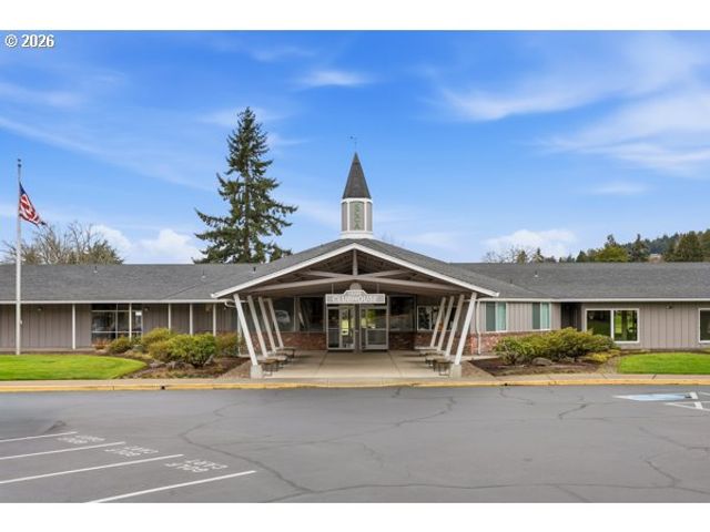 15100 Sw CROWN Dr 1, King City, OR 97224