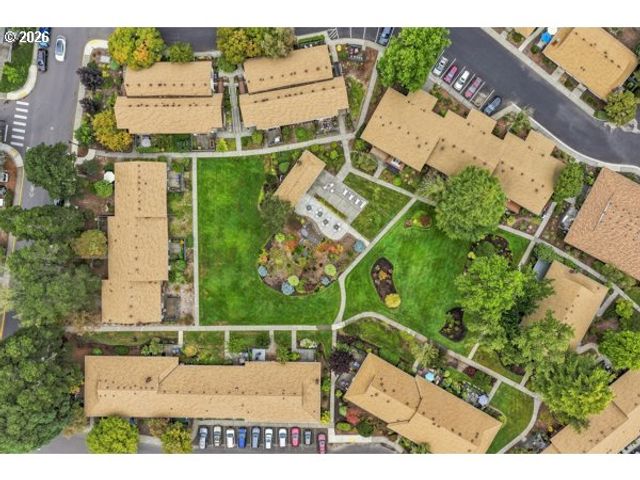 15100 Sw CROWN Dr 1, King City, OR 97224