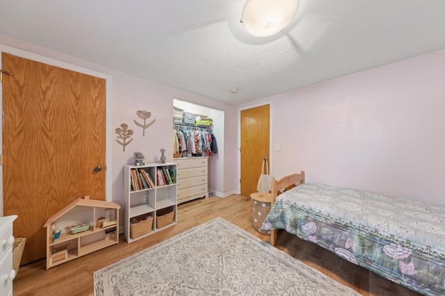 937 4th Avenue E, Shakopee, MN 55379