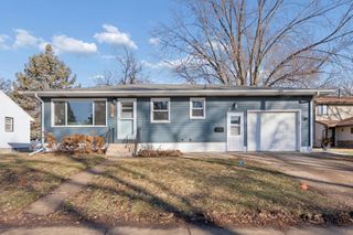 937 4th Avenue E, Shakopee, MN 55379