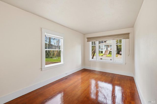 220 Carrillo St, Santa Rosa, CA 95401