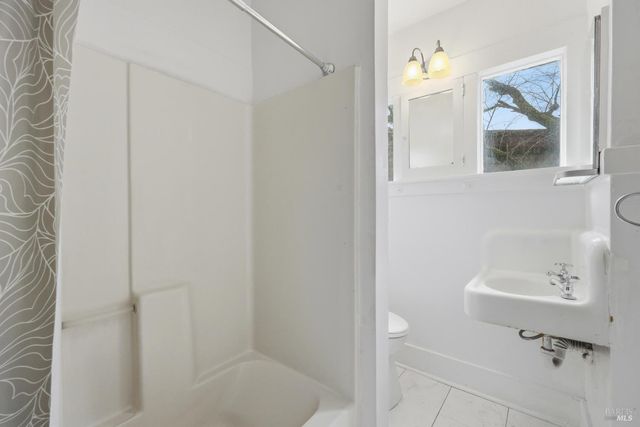 220 Carrillo St, Santa Rosa, CA 95401