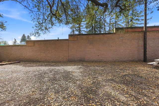 220 Carrillo St, Santa Rosa, CA 95401