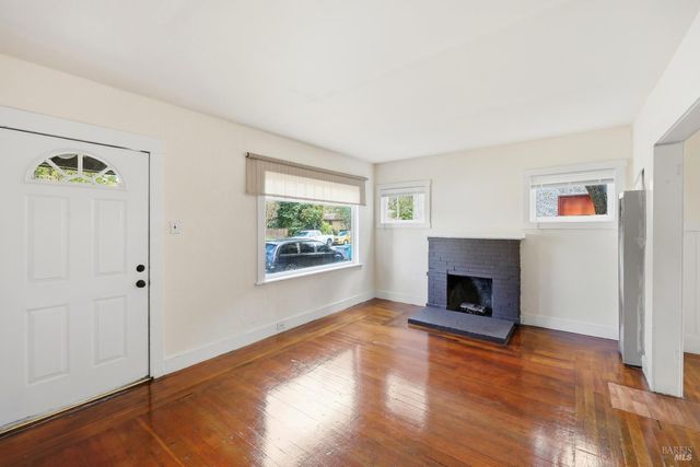 220 Carrillo St, Santa Rosa, CA 95401