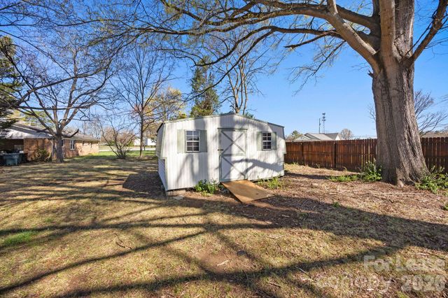 102 STEWART Street NW, Concord, NC 28027