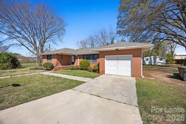 102 STEWART Street NW, Concord, NC 28027