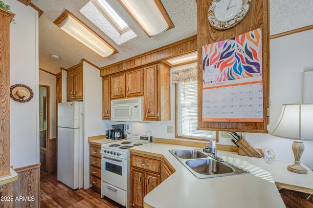 7750 E BROADWAY Road 832, Mesa, AZ 85208