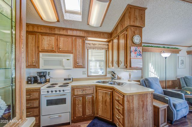 7750 E BROADWAY Road 832, Mesa, AZ 85208