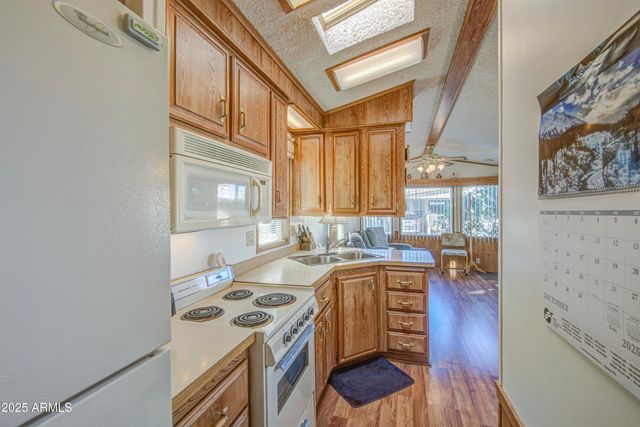 7750 E BROADWAY Road 832, Mesa, AZ 85208