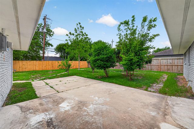 11903 Atwell Drive, Houston, TX 77035