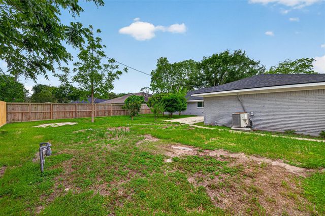 11903 Atwell Drive, Houston, TX 77035