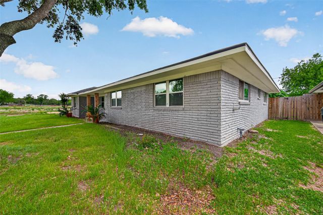 11903 Atwell Drive, Houston, TX 77035