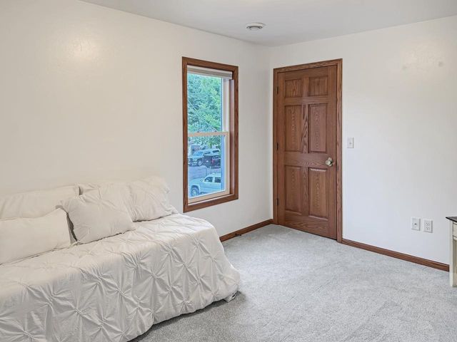 1564 PLUMMER STREET, Oshkosh, WI 54902