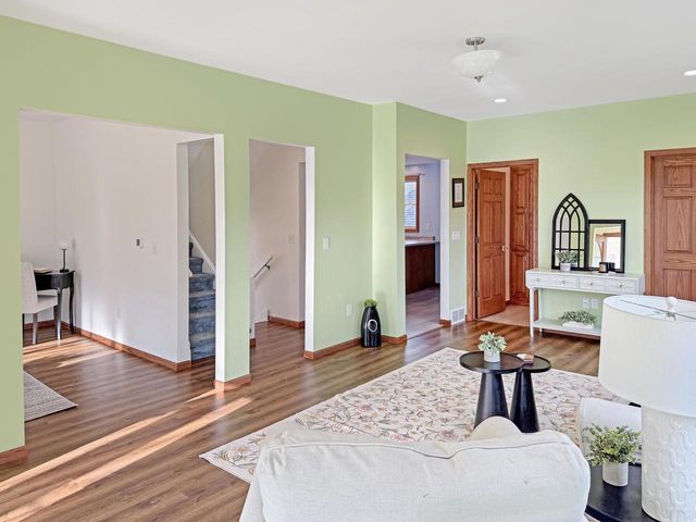 1564 PLUMMER STREET, Oshkosh, WI 54902