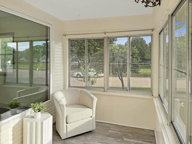 1564 PLUMMER STREET, Oshkosh, WI 54902