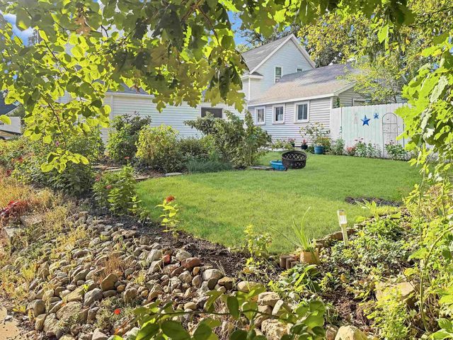 1564 PLUMMER STREET, Oshkosh, WI 54902
