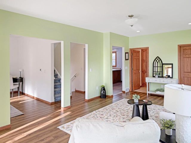 1564 PLUMMER STREET, Oshkosh, WI 54902
