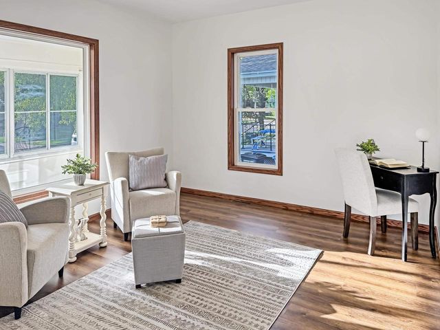 1564 PLUMMER STREET, Oshkosh, WI 54902