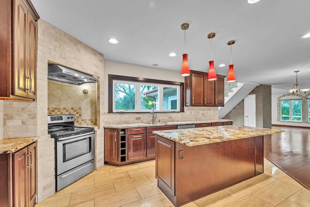 8408 N Lake DRIVE, Fox Point, WI 53217