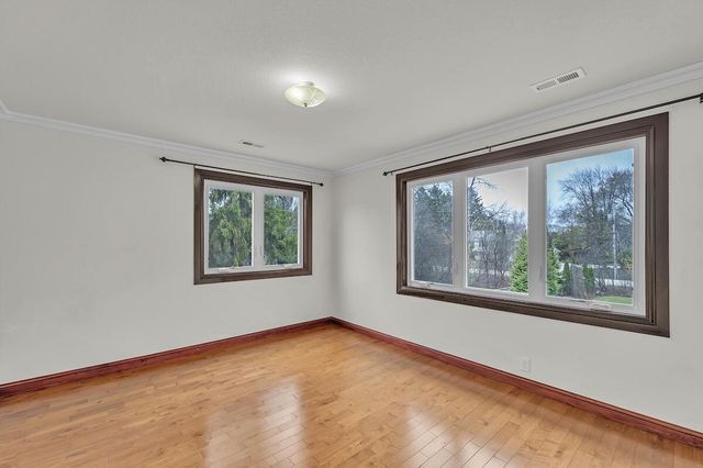 8408 N Lake DRIVE, Fox Point, WI 53217