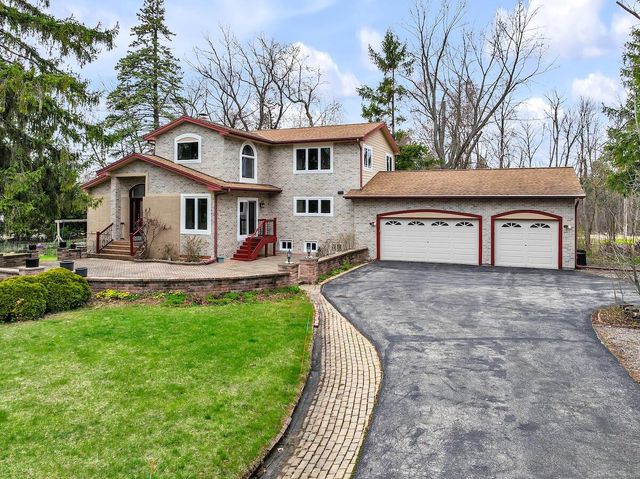 8408 N Lake DRIVE, Fox Point, WI 53217