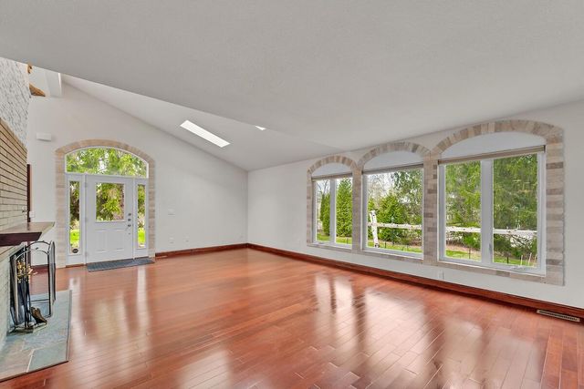 8408 N Lake DRIVE, Fox Point, WI 53217