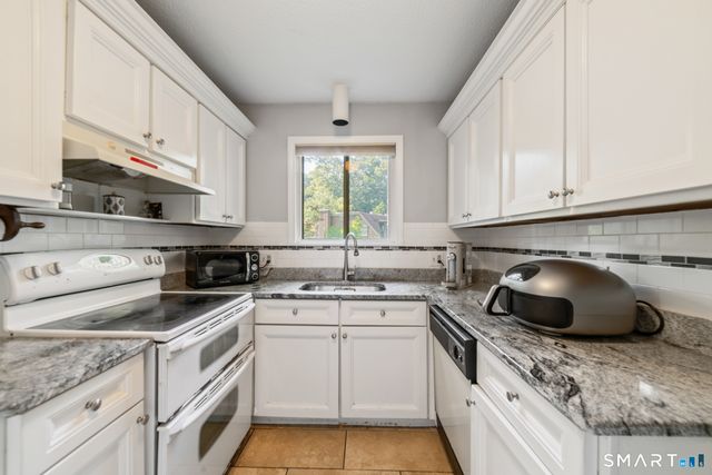147 Heritage Village A, Southbury, CT 06488