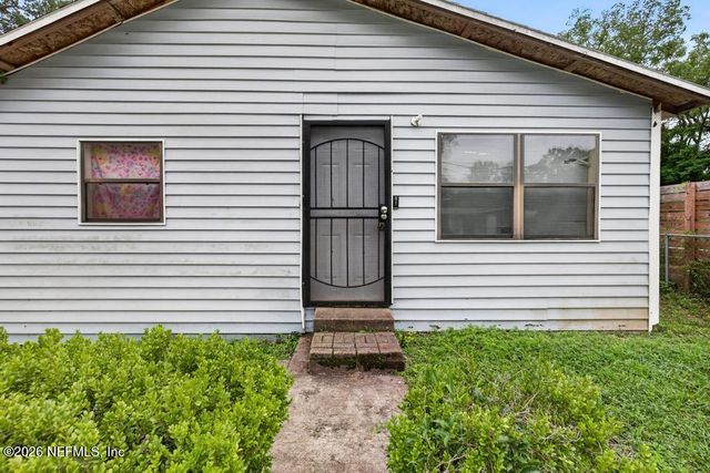 2054 THOMAS Court, Jacksonville, FL 32207