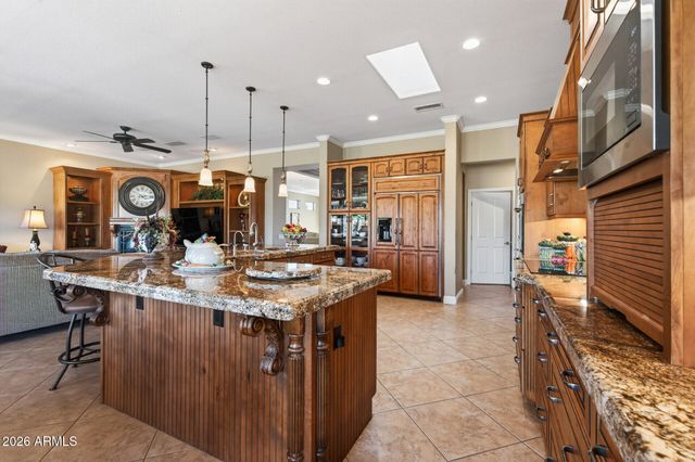 21837 N MONTEGO Drive, Sun City West, AZ 85375