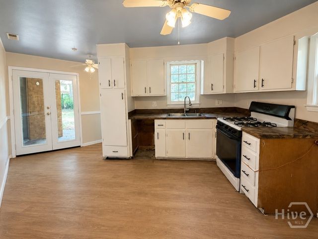 508 Red Oak Drive, Savannah, GA 31419