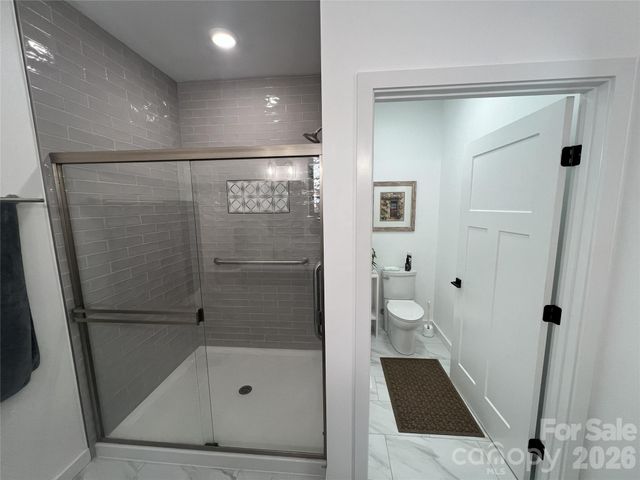 95 W Round Top Road, Bryson City, NC 28713