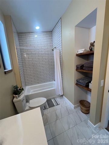 95 W Round Top Road, Bryson City, NC 28713