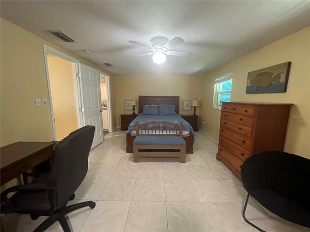 650 HARTFORD DRIVE NW, Port Charlotte, FL 33952