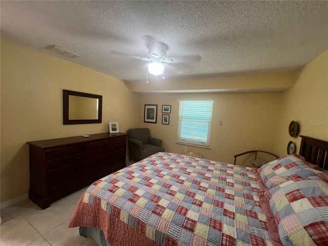 650 HARTFORD DRIVE NW, Port Charlotte, FL 33952