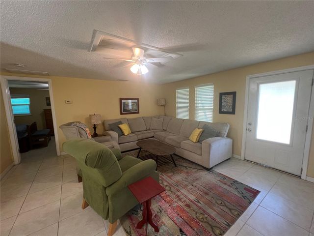 650 HARTFORD DRIVE NW, Port Charlotte, FL 33952
