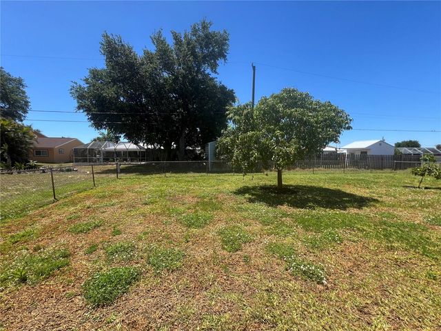 650 HARTFORD DRIVE NW, Port Charlotte, FL 33952