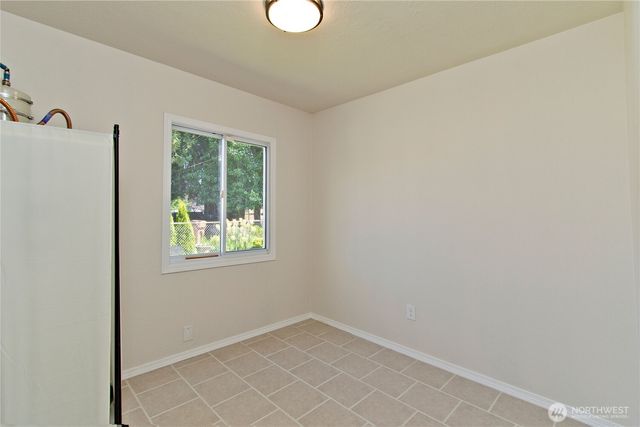 5910 E J Street, Tacoma, WA 98404