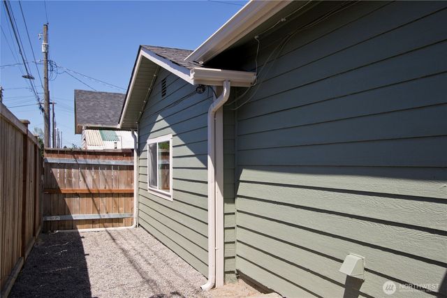 5910 E J Street, Tacoma, WA 98404