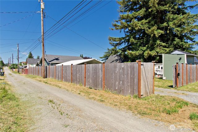 5910 E J Street, Tacoma, WA 98404